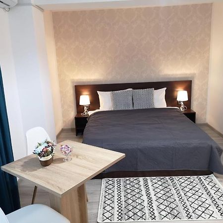 B House Rooms Iasi Exterior foto